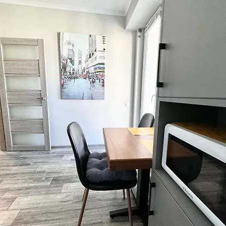 Apartamento комфортная студия в новострое на ботанике.