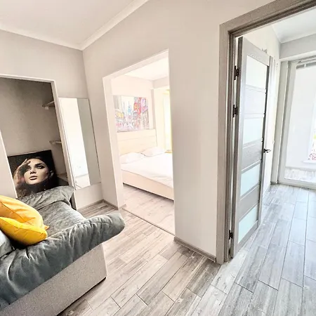 Apartamento комфортная студия в новострое на ботанике.